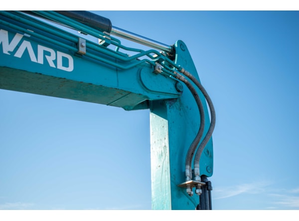 Miniexcavator SUNWARD 35UF DISPONIBIL PENTRU INCHIRIERE de vanzare